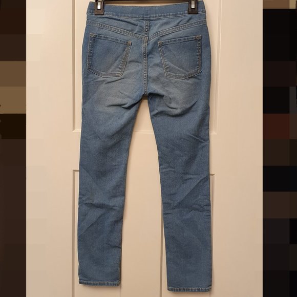 Old Navy Skinny Jeans with Adjustable Waist - Picture 2 of 6